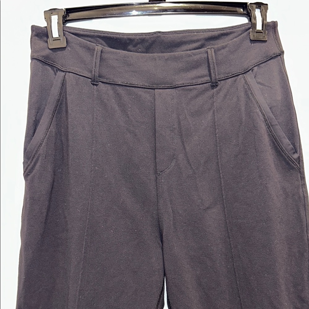 Lululemon Women’s Black Pants, Size 6 - Picture 2 of 7